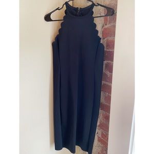 Banana Republic Size 4 Black Scalloped Dress